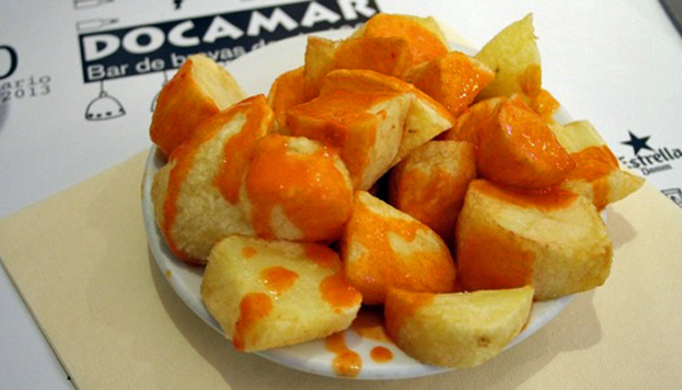 Las patatas bravas de Docamar, en la zona de Quintana, son todo un clásico de Madrid.