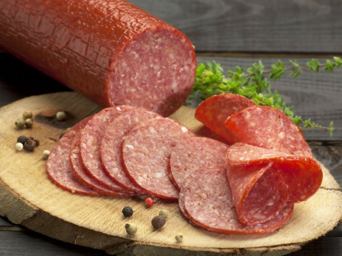 ¿Cuál es la diferencia entre salami y pepperoni?